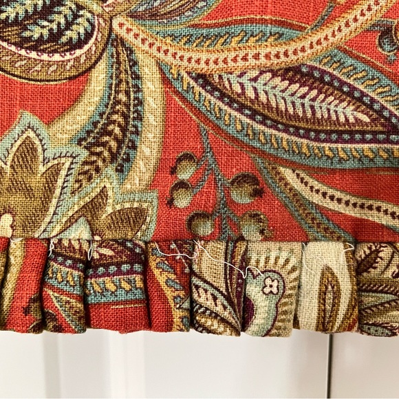 Country Curtains Drapery and Pillow Shams - Picture 10 of 11